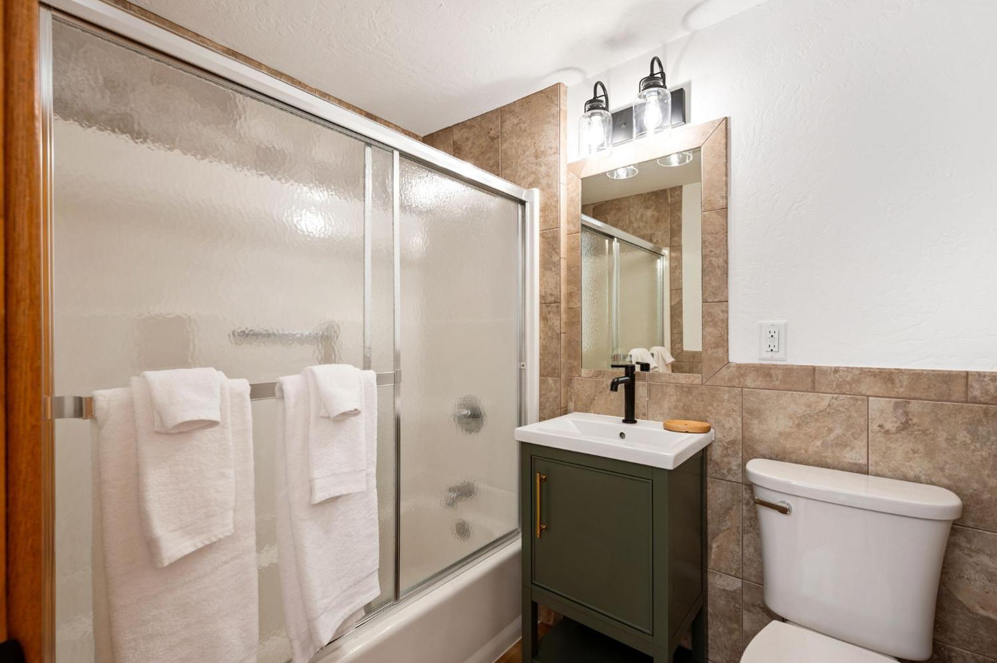 Spruce & Shore Motel フィッシュクリーク エクステリア 写真
